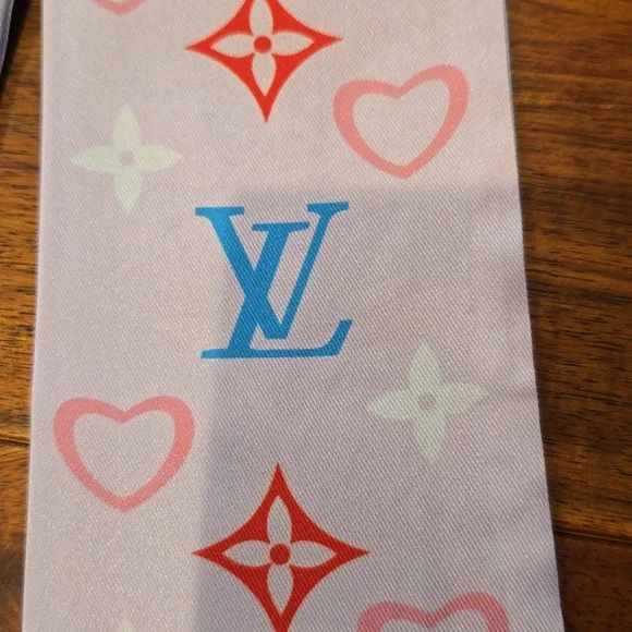 LV Logo Bag Or Hair Scarf - Picture 2 of 6